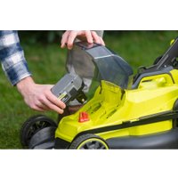 Газонокосилка Ryobi RY18LMX40B-0 (без АКБ)