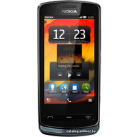 Смартфон Nokia 700