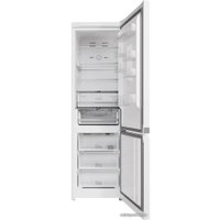 Холодильник Hotpoint HTS 8202I W O3