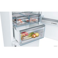 Холодильник Bosch KGN39XW33R