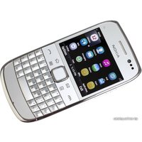 Телефон Nokia E6