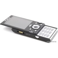 Кнопочный телефон Sony Ericsson W995 Walkman