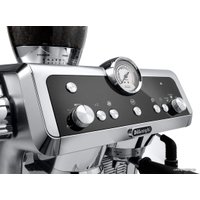 Рожковая кофеварка DeLonghi La Specialista EC 9335.M