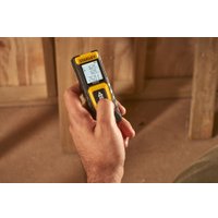 Лазерный дальномер Stanley STHT77100-0