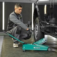 Подкатной домкрат СибрТех 50841 3т