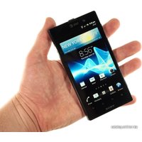 Телефон Sony Xperia Ion LT28i