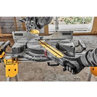 Торцовочная пила DeWalt DCS781X2 (с 2-мя АКБ)