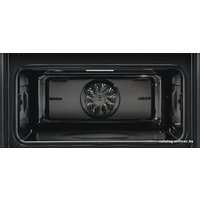 Электрический духовой шкаф Electrolux CombiQuick 800 EVL8E08Z
