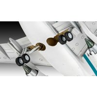 Сборная модель Revell 04884 Пассажирский самолет Embraer 195 AIR DOLOMITI