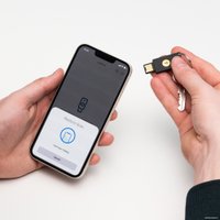 Аппаратный криптокошелек Yubico YubiKey 5 NFC