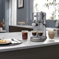 Рожковая кофеварка DeLonghi Dedica EC890.M