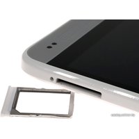 Телефон HTC One mini