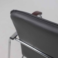 Офисный стул AksHome Samba Aks-1 (Pegasso темно-серый/подлокотники дерево темное)