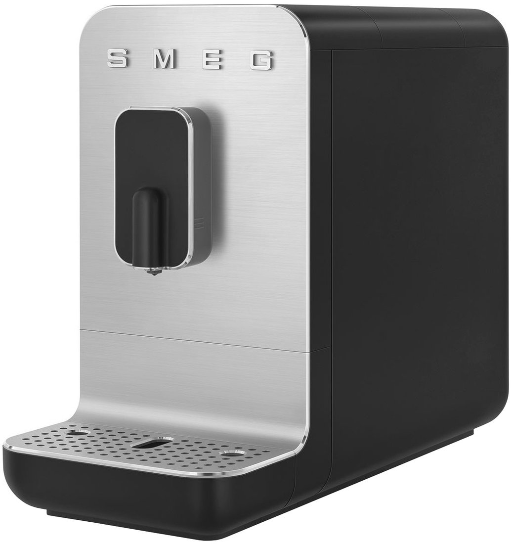 

Кофемашина Smeg BCC01BLMEU