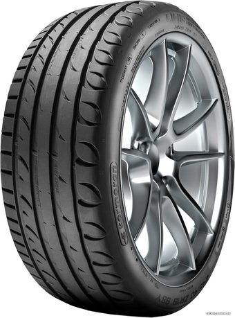 Kormoran UHP 245/40R18 97Y