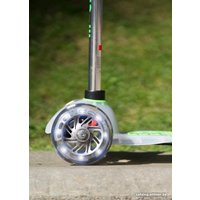 Трехколесный самокат Micro Mini Micro Deluxe Flux LED (неоновый зеленый)
