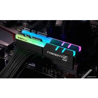 Оперативная память G.Skill Trident Z RGB 2x16ГБ DDR4 4266МГц F4-4266C19D-32GTZR