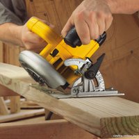 Дисковая (циркулярная) пила DeWalt DWE575K