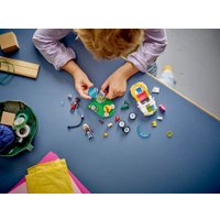 Конструктор LEGO Friends Электромобиль и зарядное устройство 42609