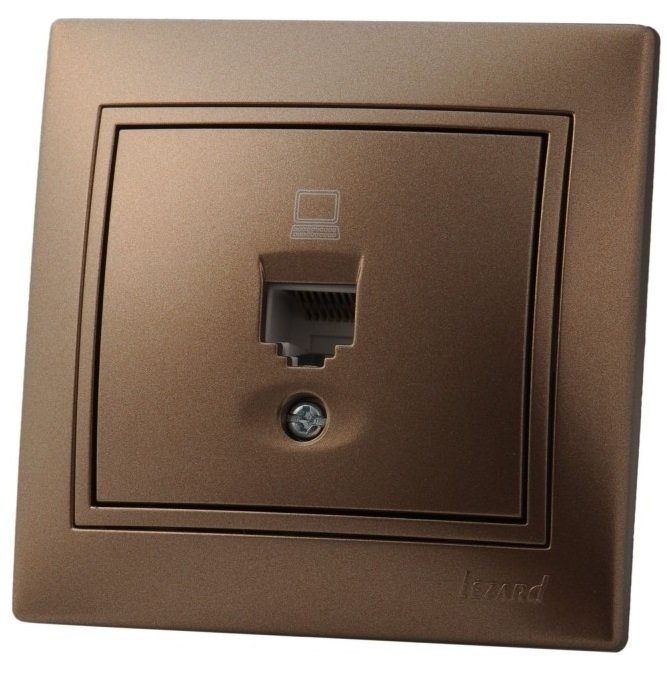 

Розетка компьютерная Lezard Mira 701-3131-139