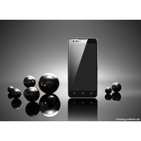 Телефон ZTE Geek (V975)