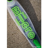 Трехколесный самокат Micro Mini Micro Deluxe Flux LED (неоновый зеленый)