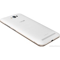 Смартфон ASUS ZenFone Max (2016) 2GB/32GB [ZC550KL] White