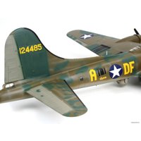 Сборная модель Revell 04297 Американский бомбардировщик B-17F Memphis Belle