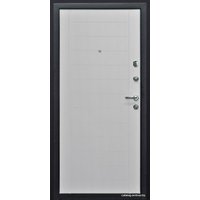 Металлическая дверь Форпост Эверест (беленый дуб)