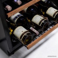 Винный шкаф Vestfrost WFG18
