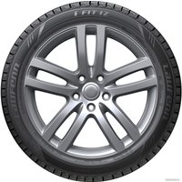 Зимние шины Laufenn I-Fit iZ LW51 235/60R18 103T