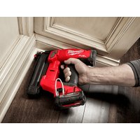 Гвоздезабиватель Milwaukee M18FN18GS-202X 4933471407 (с 2-мя АКБ, кейс)