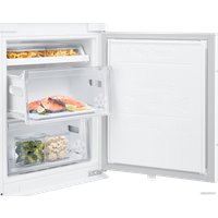 Холодильник Samsung BRB30602FWW/EF