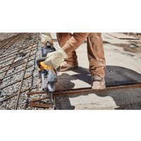 Бензорез DeWalt DCS690X2 (с 2-мя АКБ)