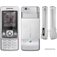 Кнопочный телефон Sony Ericsson T303