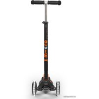Трехколесный самокат Micro Maxi Deluxe LED (черный/оранжевый)