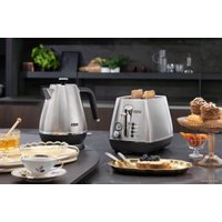 Тостер DeLonghi Distinta CTI 2103.M