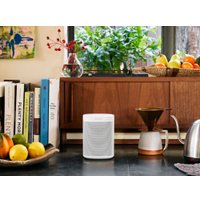 Умная колонка Sonos One (белый)
