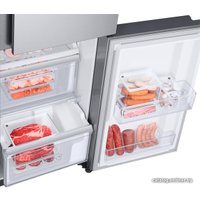 Холодильник side by side Samsung RS68N8670SL/WT