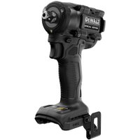 DeWalt DCK2224MP2T-QW (винтоверт, гайковерт, 2 АКБ, кейс)