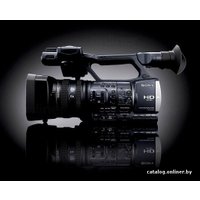 Видеокамера Sony HDR-AX2000E
