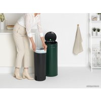 Мусорное ведро Brabantia Touch Bin New 30 л (зеленая сосна)