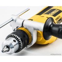 Ударная дрель DeWalt DWD024