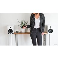 Стойка Kanto SP32PL (черный)