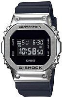 

Наручные часы Casio GM-5600-1ER