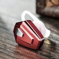 Bluetooth гарнитура Hoco E17 (красный)