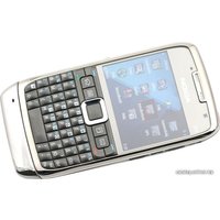 Смартфон Nokia E71