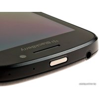 Телефон BlackBerry Q10