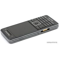 Кнопочный телефон Sony Ericsson C902