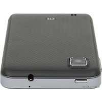 Телефон ZTE V880E